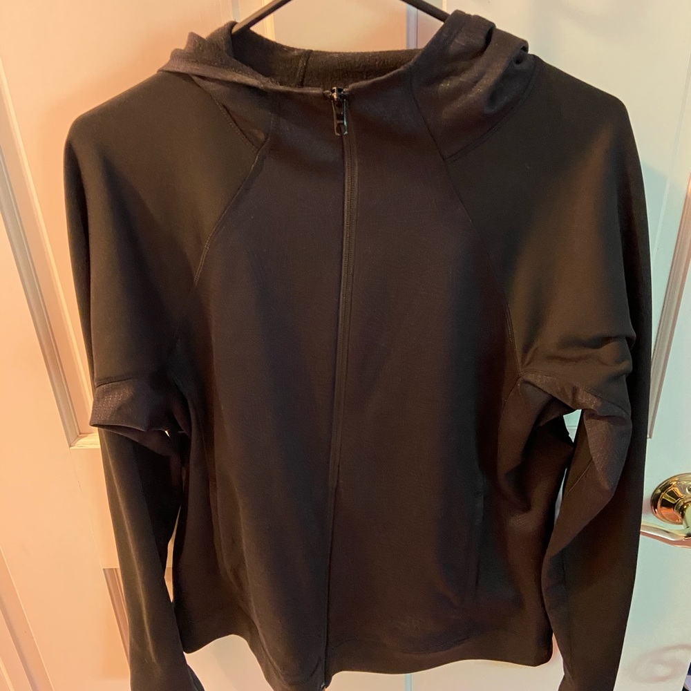 Comfy & cozy fleece lined North Face zip up w/hood